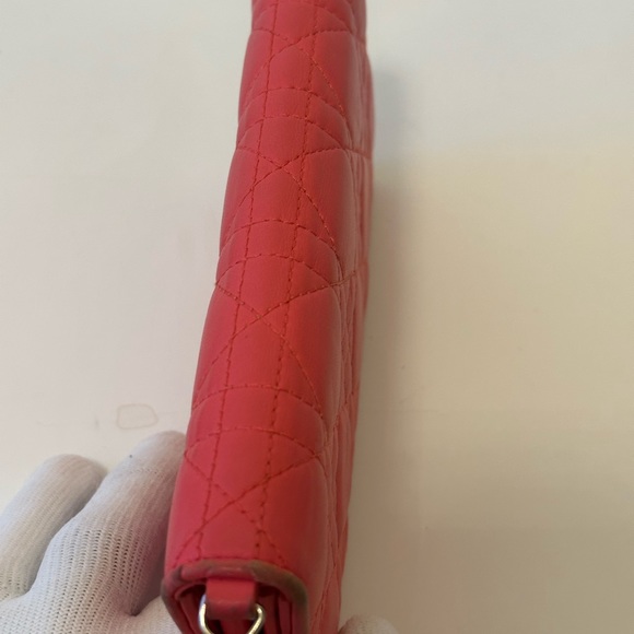 Christain Dior lambskin Cannage wallet in Fuchsia - Picture 11 of 11